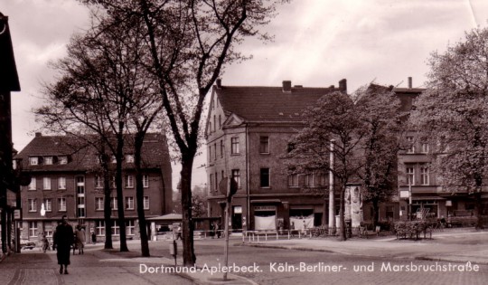 Die Unglückshäuser an der Marsbruchstraße, um 1955